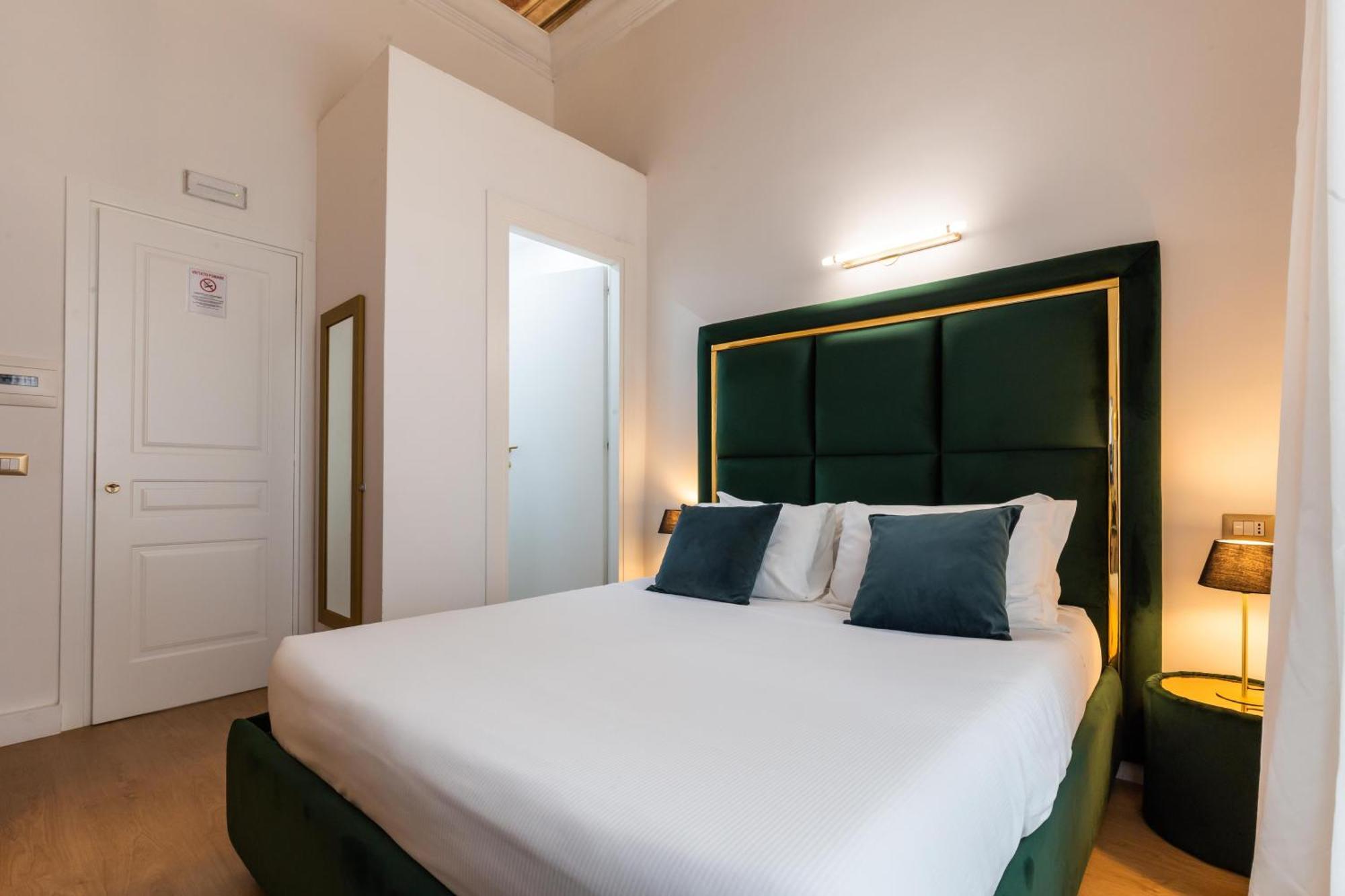 Cavour Luxury Rooms - Lr Collection Rome Extérieur photo