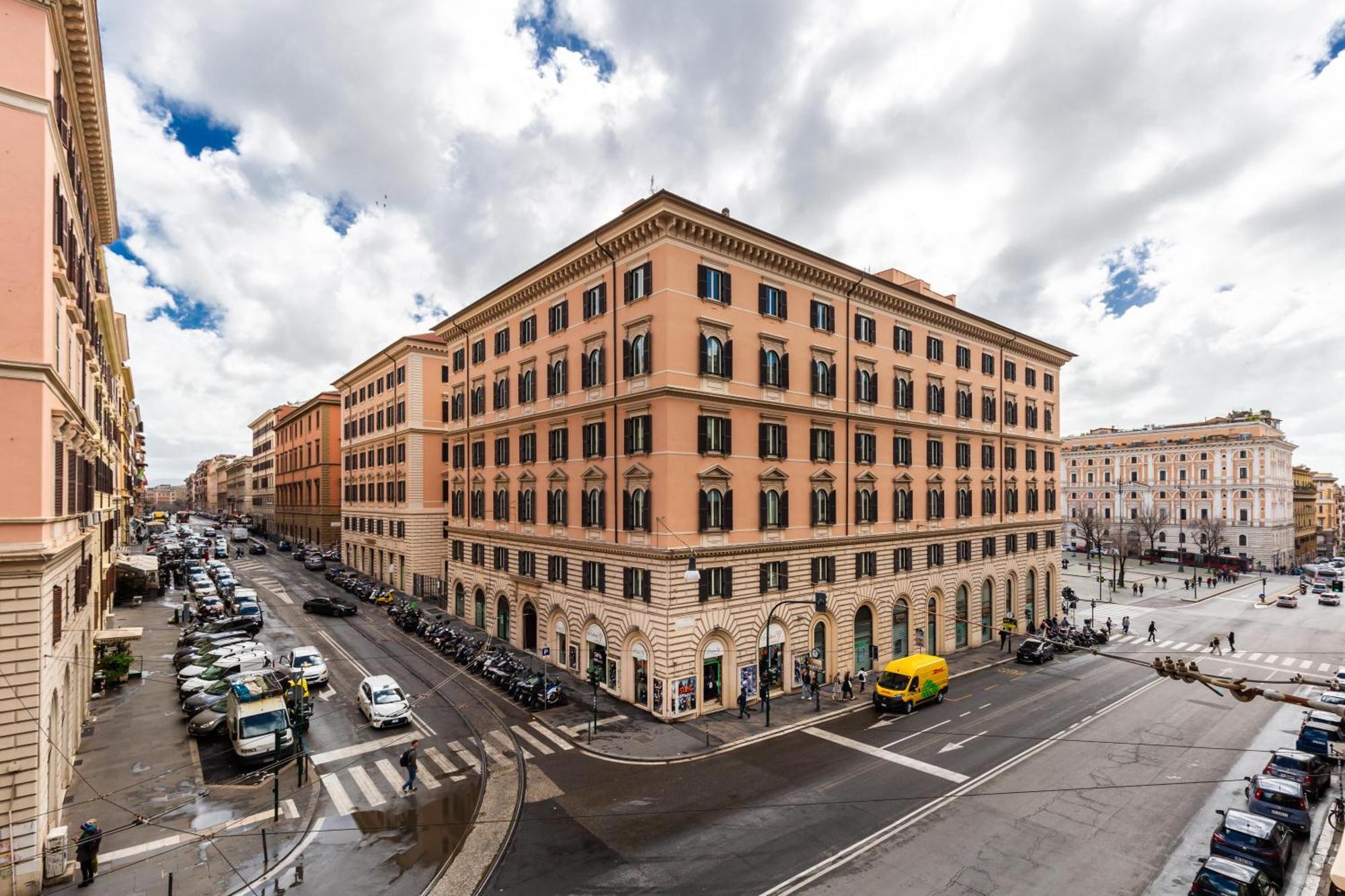 Cavour Luxury Rooms - Lr Collection Rome Extérieur photo